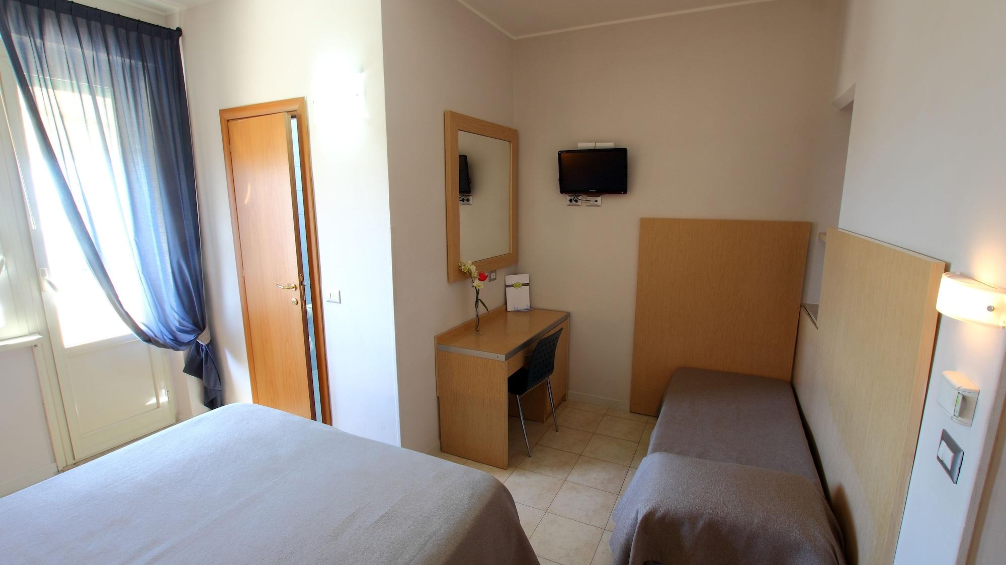Hotel La Scaletta Лидо ди Остия Екстериор снимка