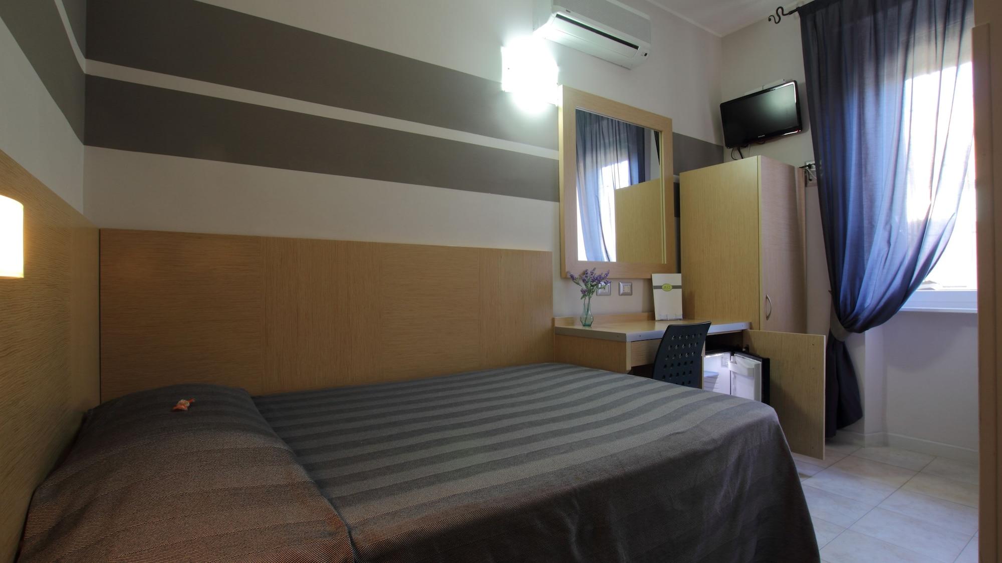 Hotel La Scaletta Лидо ди Остия Екстериор снимка