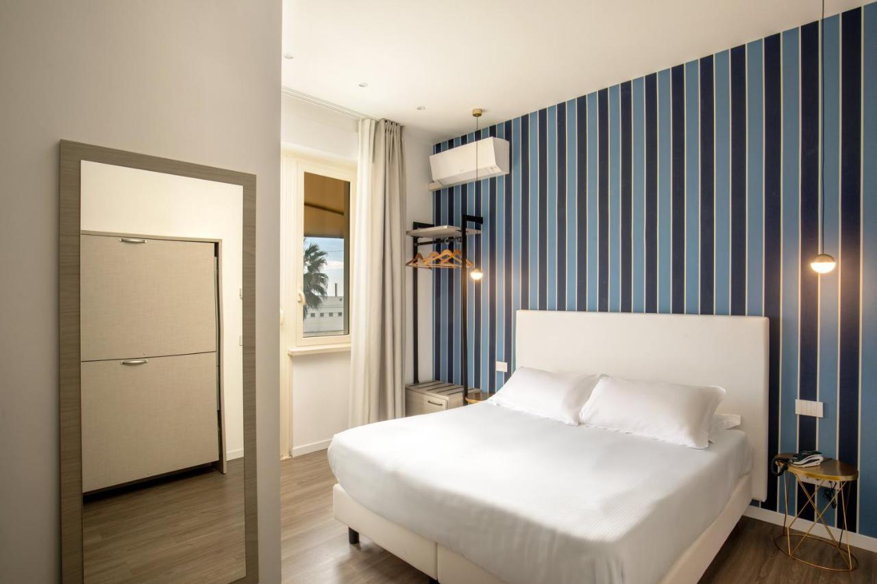 Hotel La Scaletta Лидо ди Остия Екстериор снимка