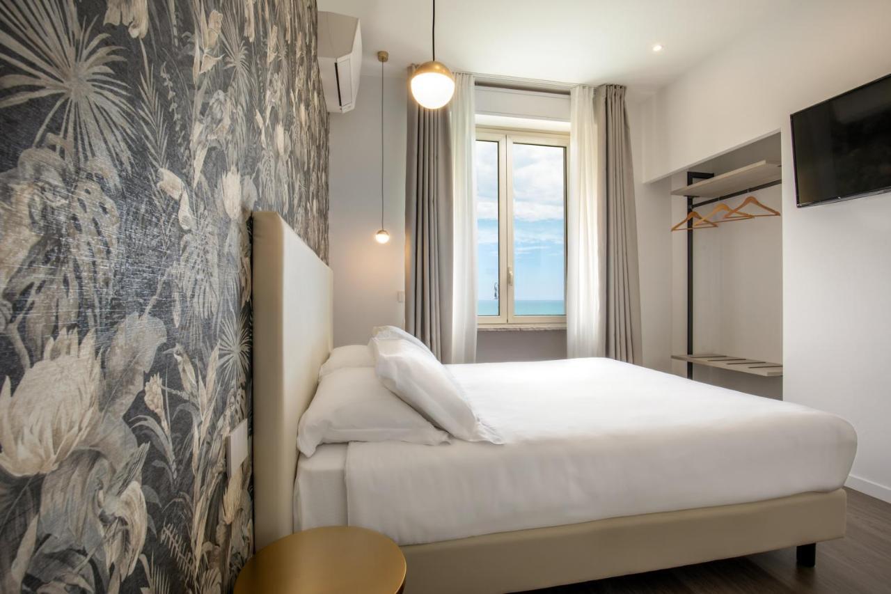 Hotel La Scaletta Лидо ди Остия Екстериор снимка