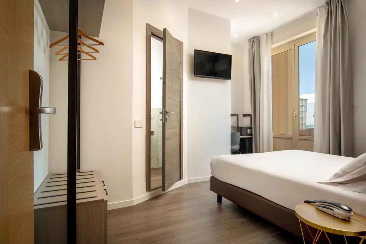 Hotel La Scaletta Лидо ди Остия Екстериор снимка